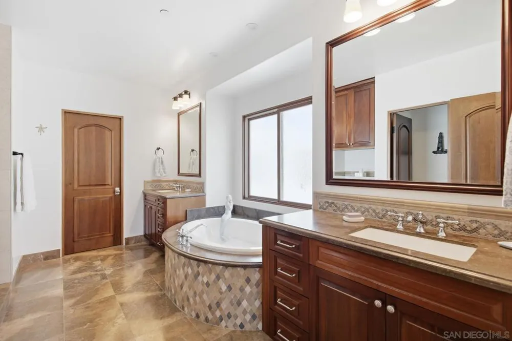 935 F Ave Coronado, CA 92118