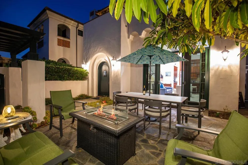 935 F Ave Coronado, CA 92118