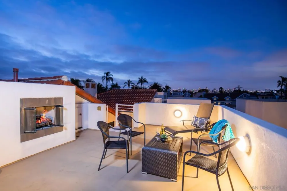 935 F Ave Coronado, CA 92118