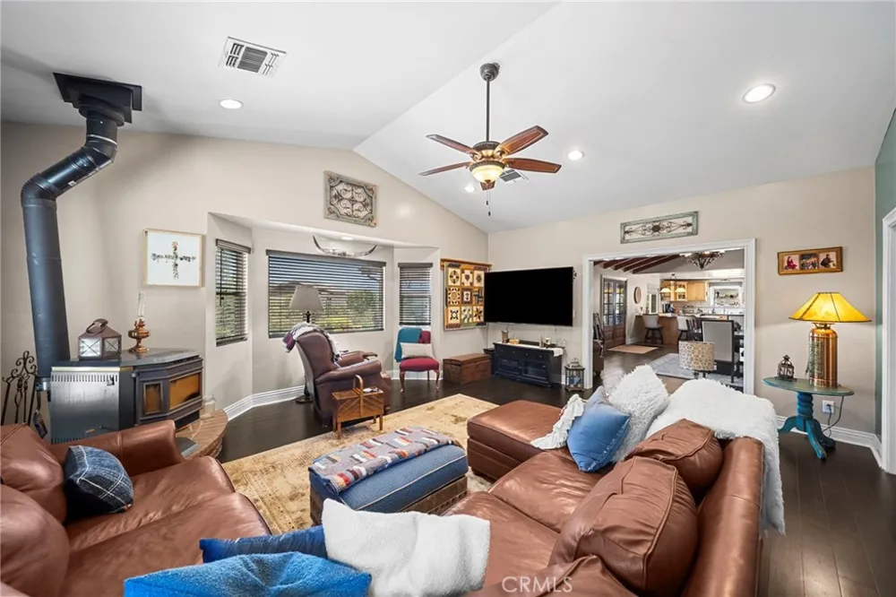 32935 Canyon Quail Trail Agua Dulce, CA 91390