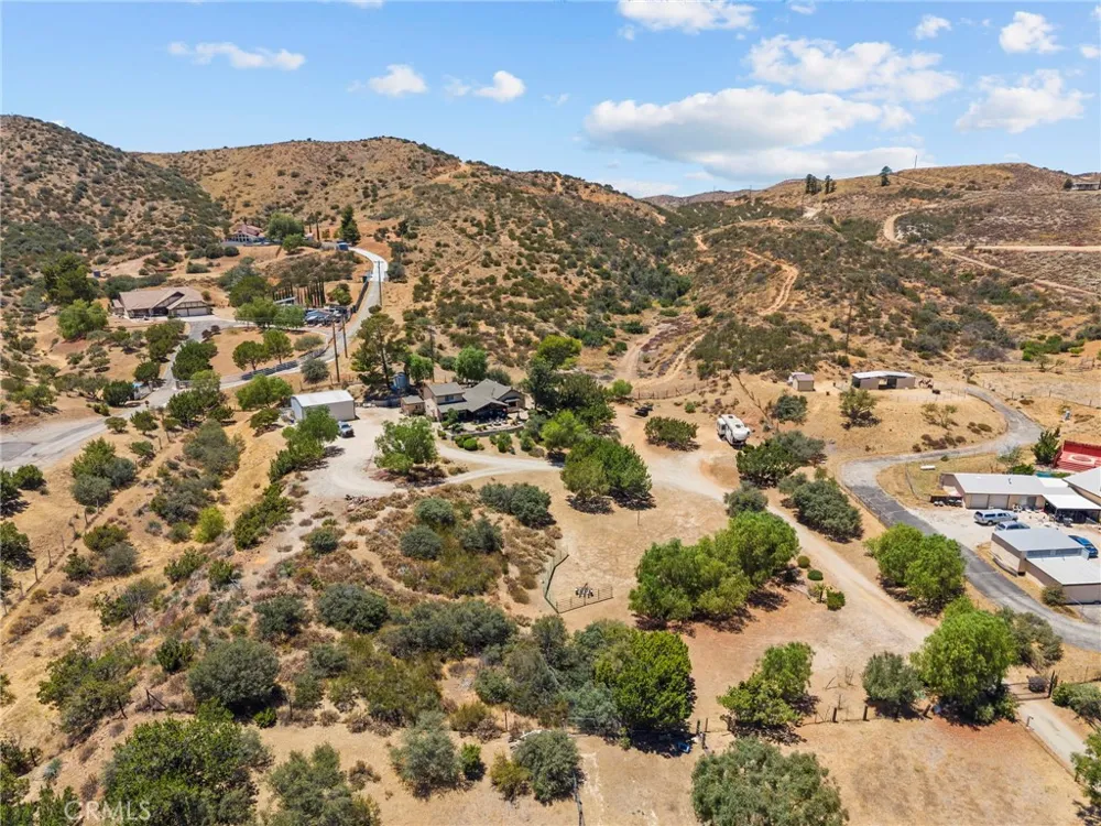 32935 Canyon Quail Trail Agua Dulce, CA 91390