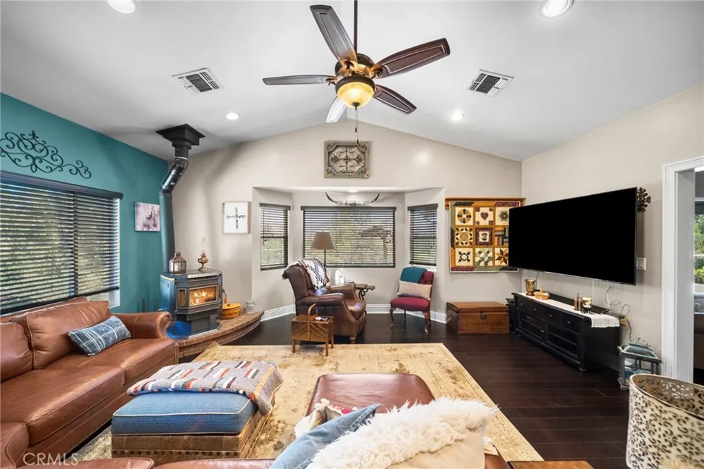 32935 Canyon Quail Trail Agua Dulce, CA 91390
