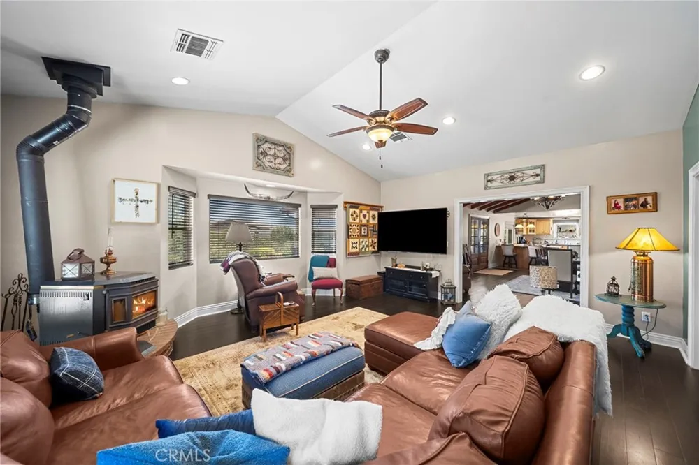 32935 Canyon Quail Trail Agua Dulce, CA 91390