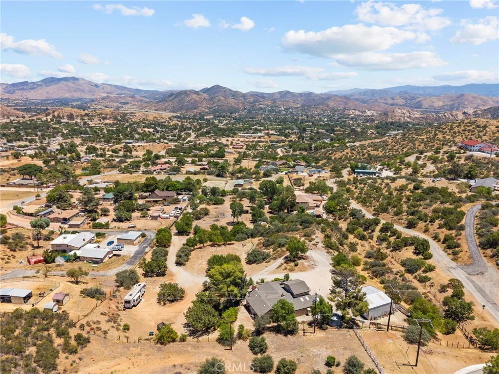 32935 Canyon Quail Trail Agua Dulce, CA 91390