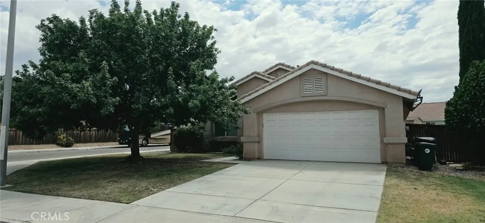 14758 Sandstone Adelanto, CA 92301