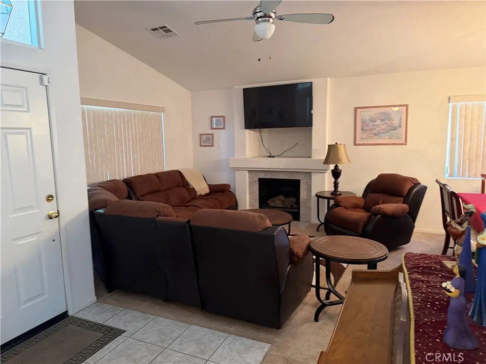14758 Sandstone Adelanto, CA 92301