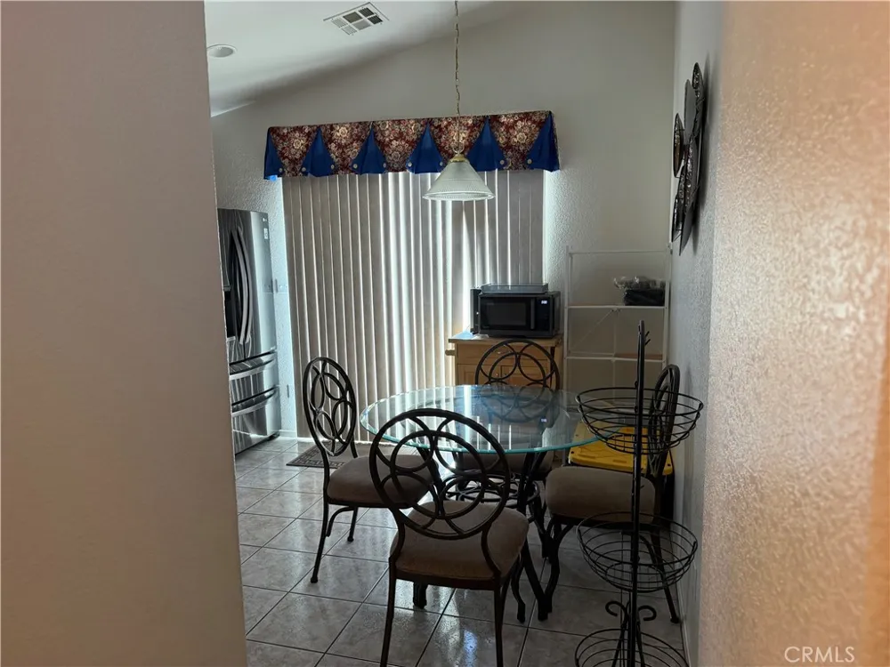 14758 Sandstone Adelanto, CA 92301