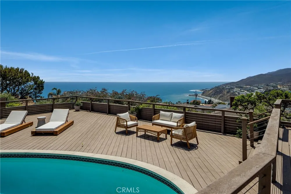 225 Notteargenta Road Pacific Palisades, CA 90272