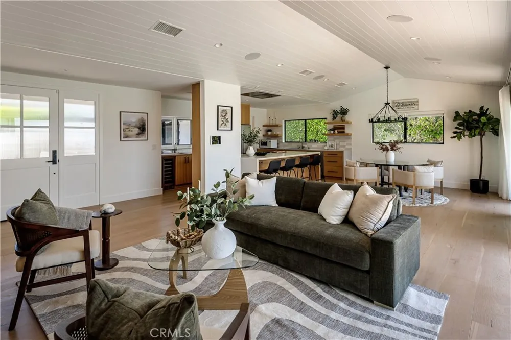 225 Notteargenta Road Pacific Palisades, CA 90272
