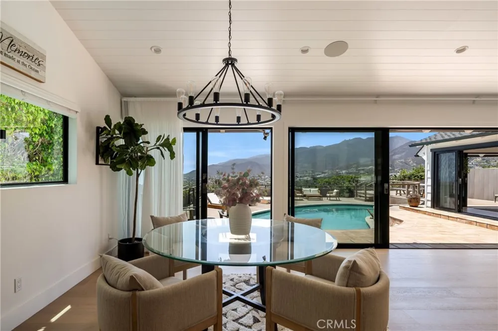 225 Notteargenta Road Pacific Palisades, CA 90272