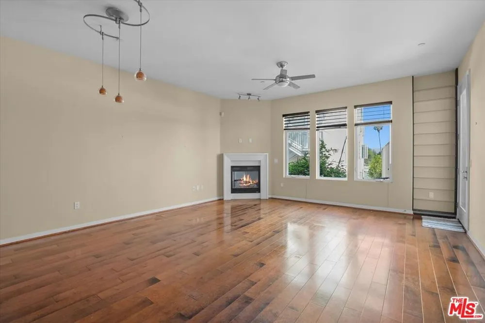 4050 Glencoe Avenue #309 Marina del Rey, CA 90292