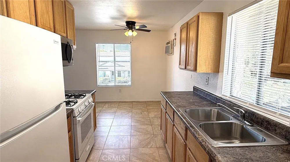 302 E Blueridge Orange, CA 92865