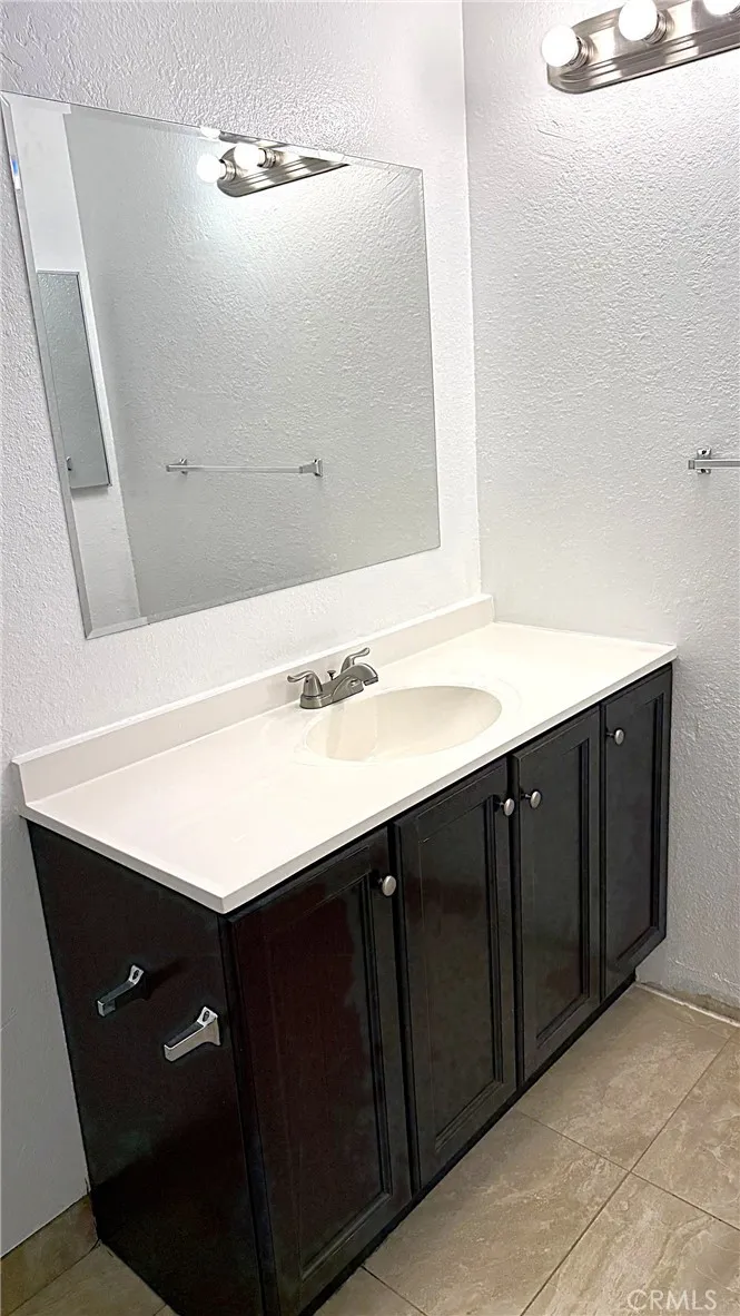 302 E Blueridge Orange, CA 92865