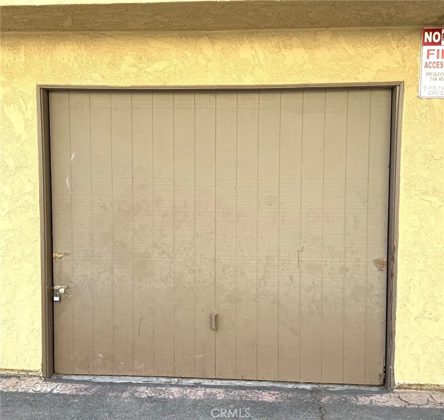 302 E Blueridge Orange, CA 92865