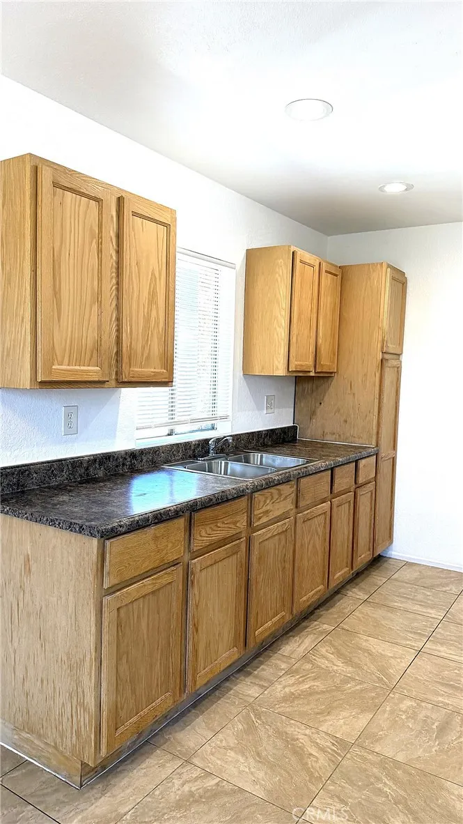 302 E Blueridge Orange, CA 92865