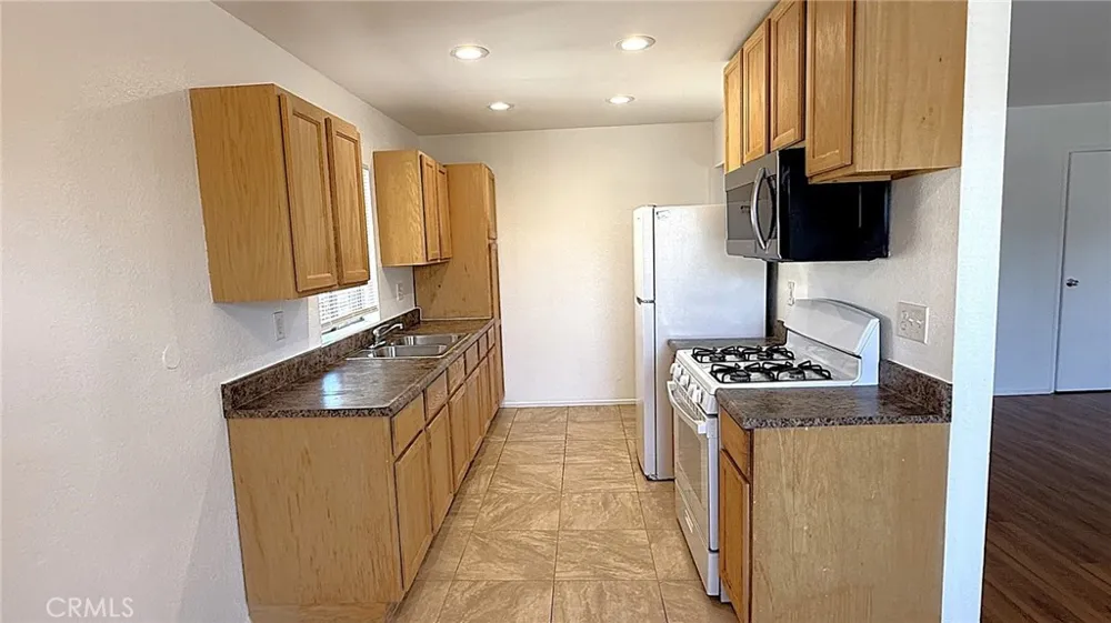 302 E Blueridge Orange, CA 92865