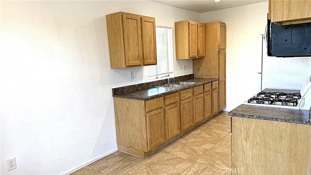 302 E Blueridge Orange, CA 92865