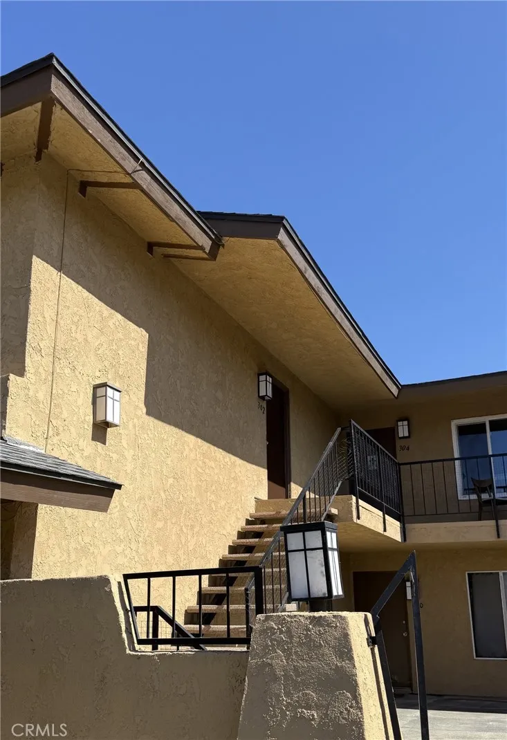 302 E Blueridge Orange, CA 92865