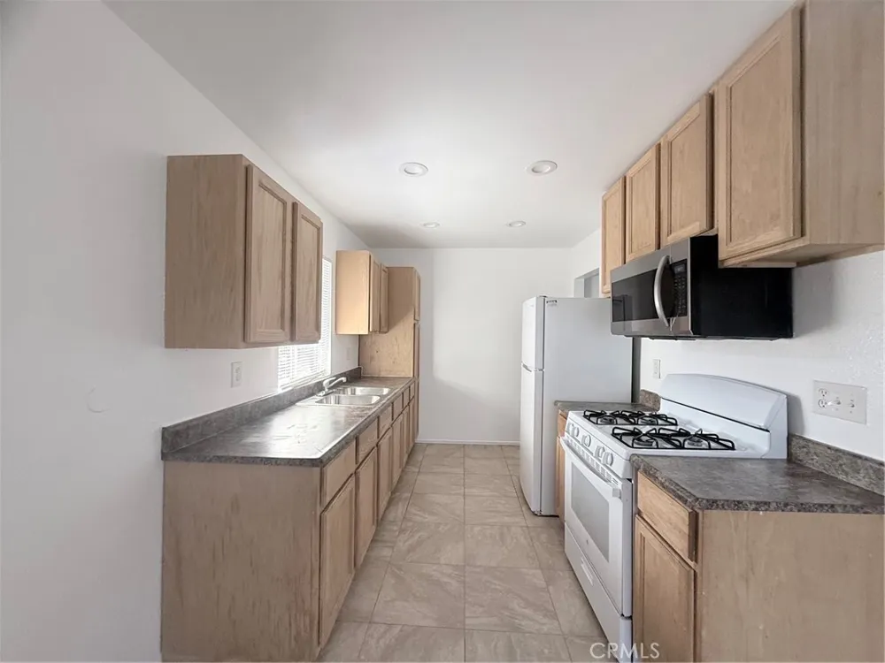 302 E Blueridge Orange, CA 92865