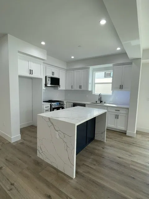 2815 190th #A Redondo Beach, CA 90278
