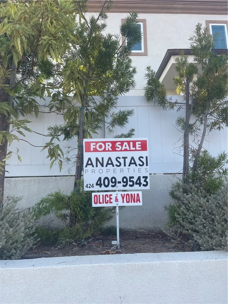 2815 190th #A Redondo Beach, CA 90278