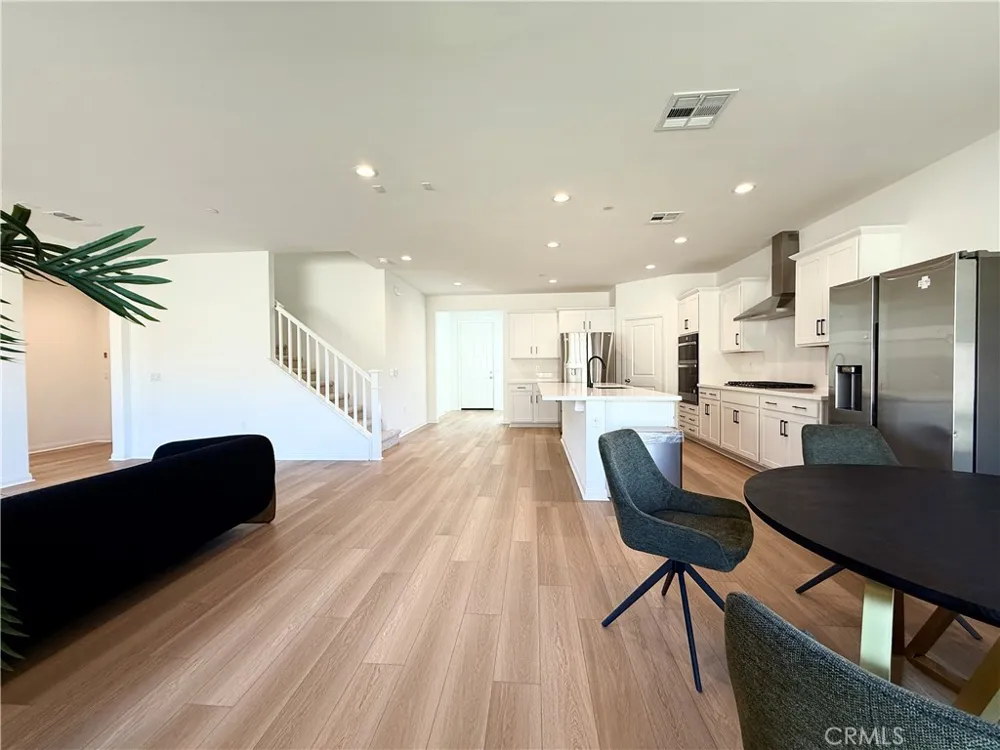 21696 Thomas Court Riverside, CA 92507