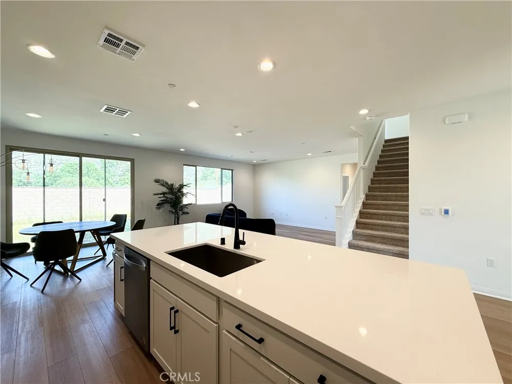 21696 Thomas Court Riverside, CA 92507