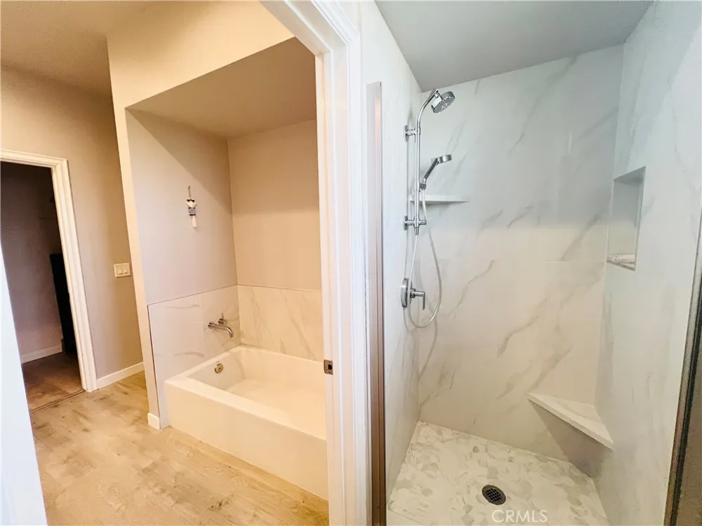 18600 Clark Street #306 Tarzana, CA 91356