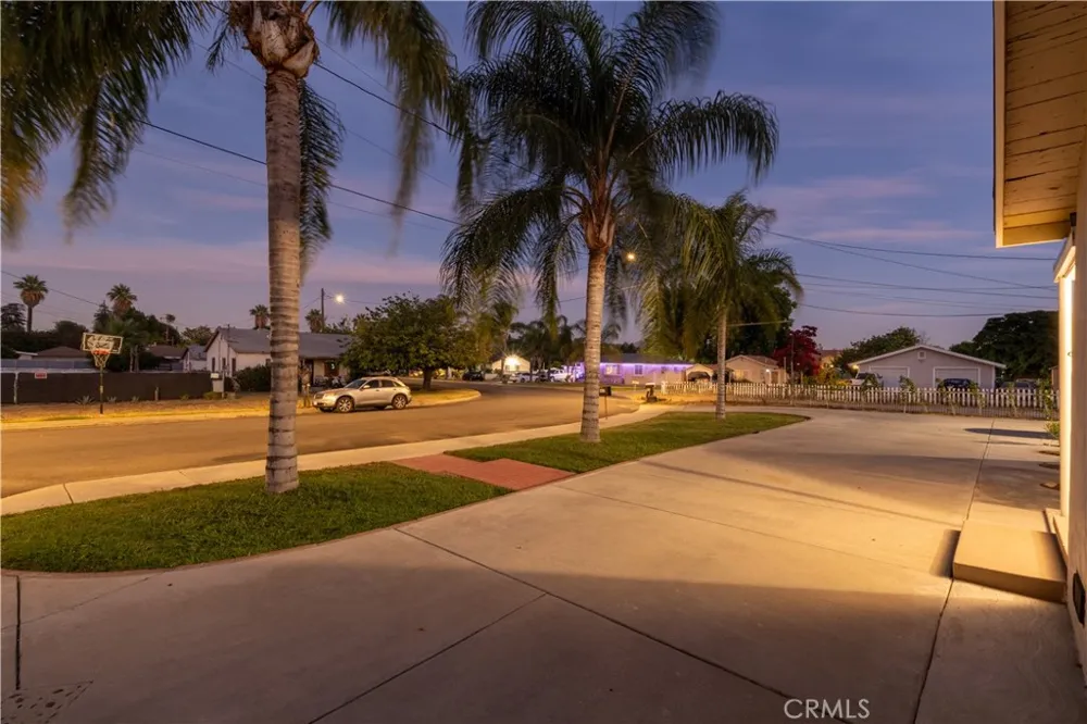 487 Jackson Colton, CA 92324