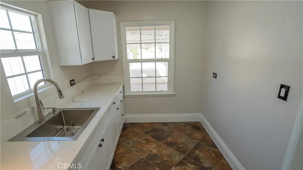 487 Jackson Colton, CA 92324