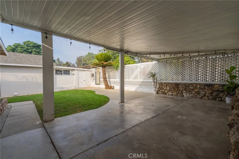 487 Jackson Colton, CA 92324