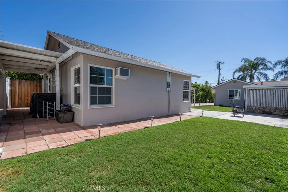 487 Jackson Colton, CA 92324