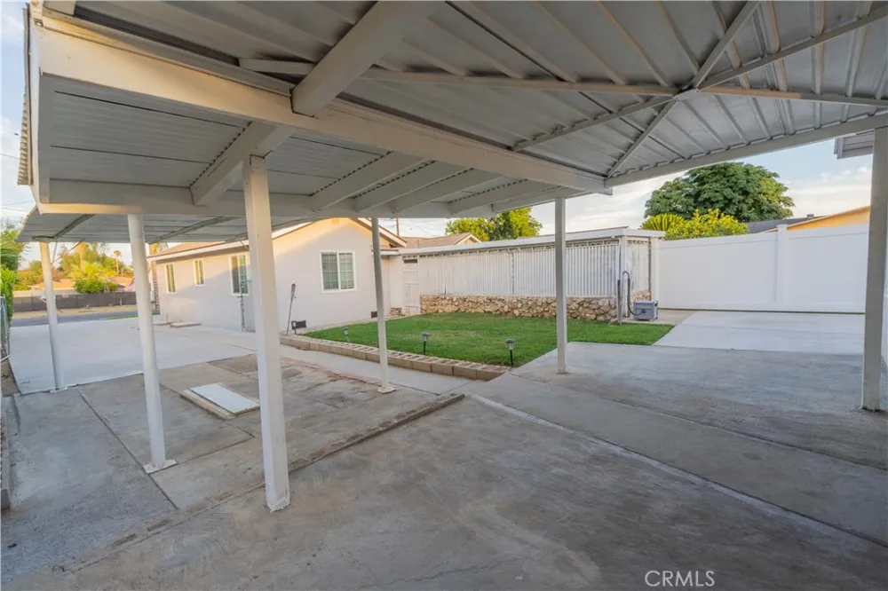 487 Jackson Colton, CA 92324