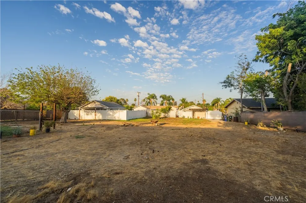 487 Jackson Colton, CA 92324