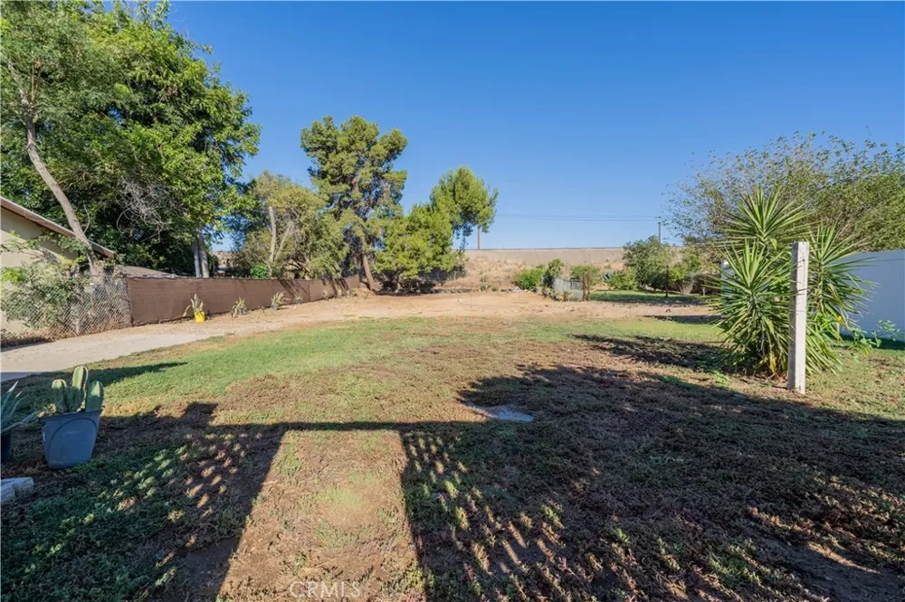 487 Jackson Colton, CA 92324