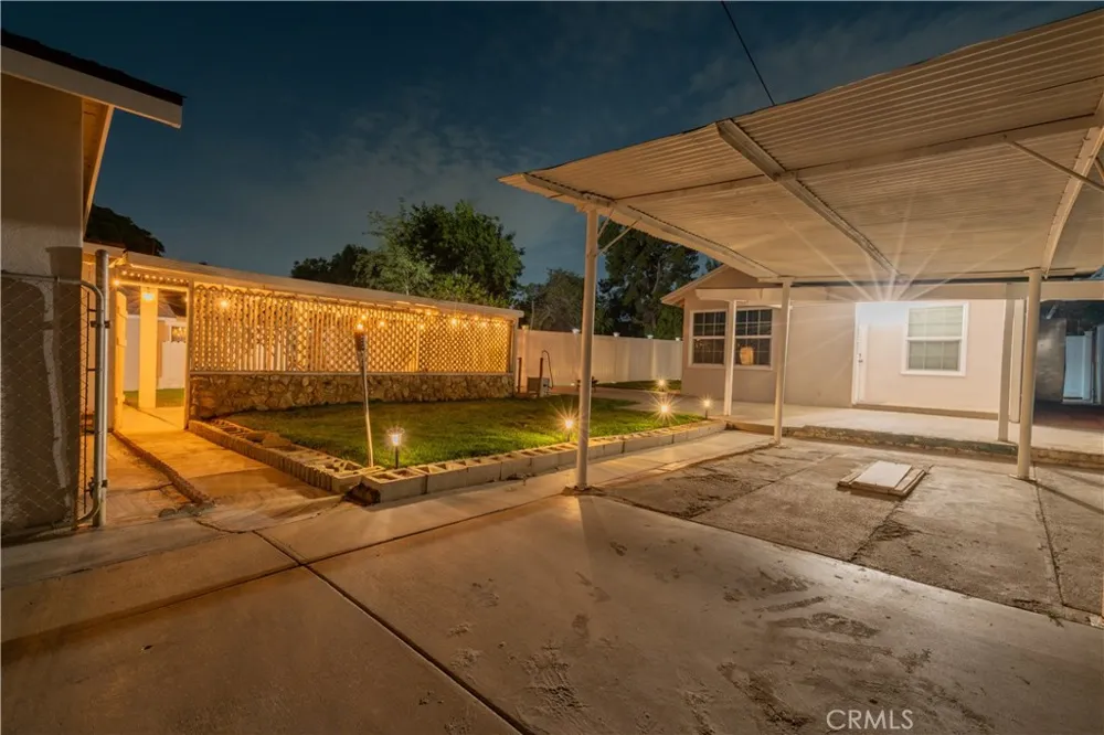 487 Jackson Colton, CA 92324