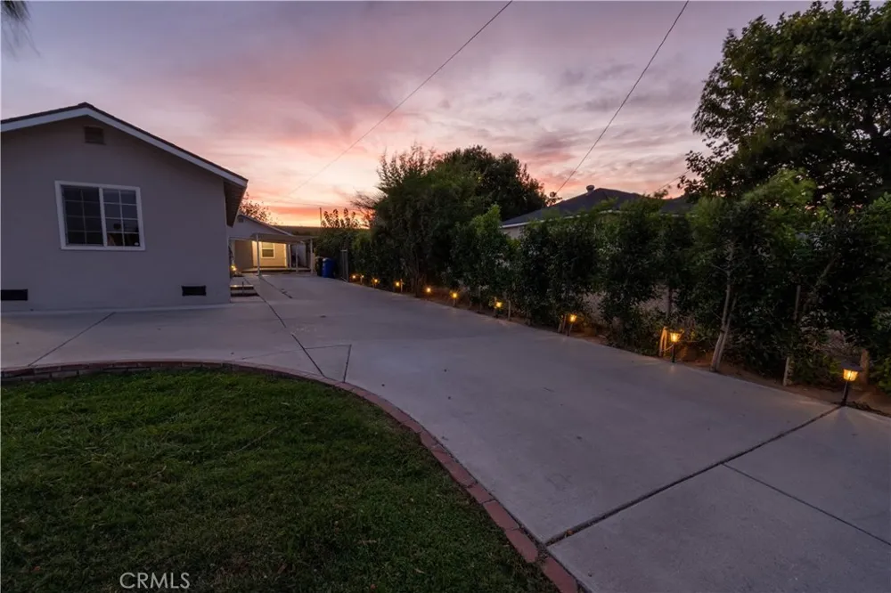 487 Jackson Colton, CA 92324