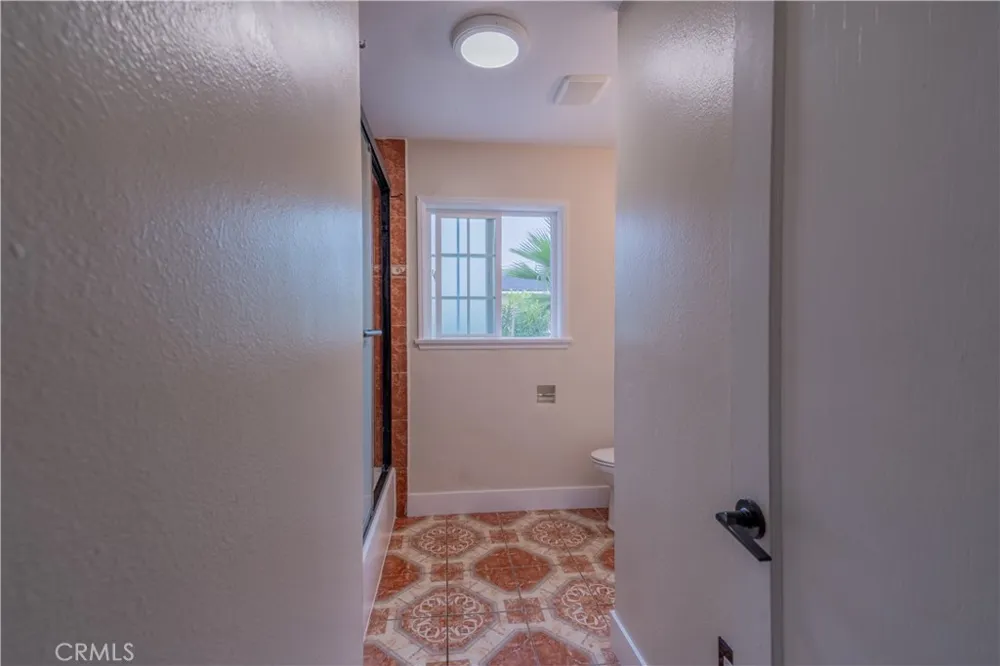 487 Jackson Colton, CA 92324
