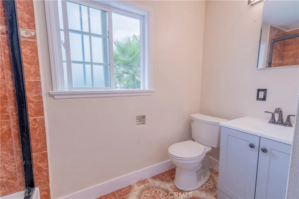 487 Jackson Colton, CA 92324