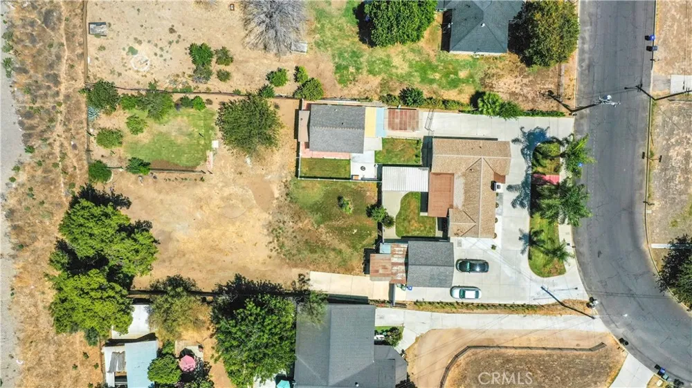 487 Jackson Colton, CA 92324