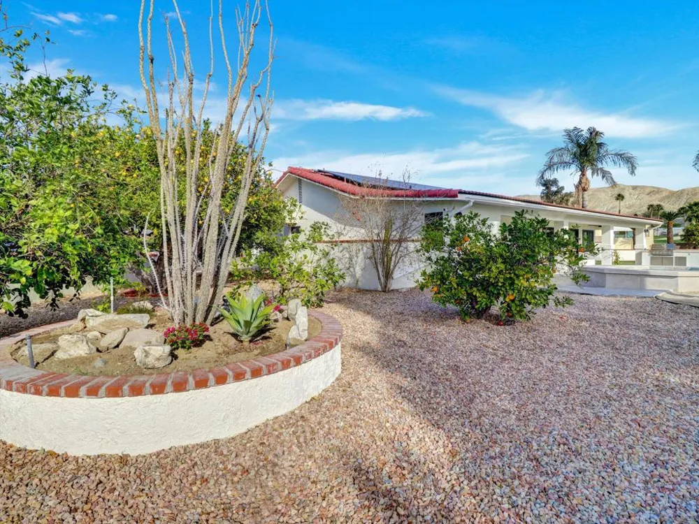 9721 Siwanoy Drive Desert Hot Springs, CA 92240