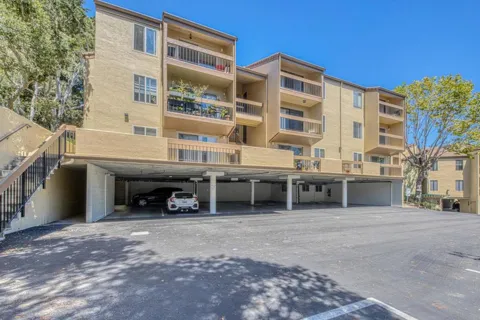 4106 Golden Oaks Lane