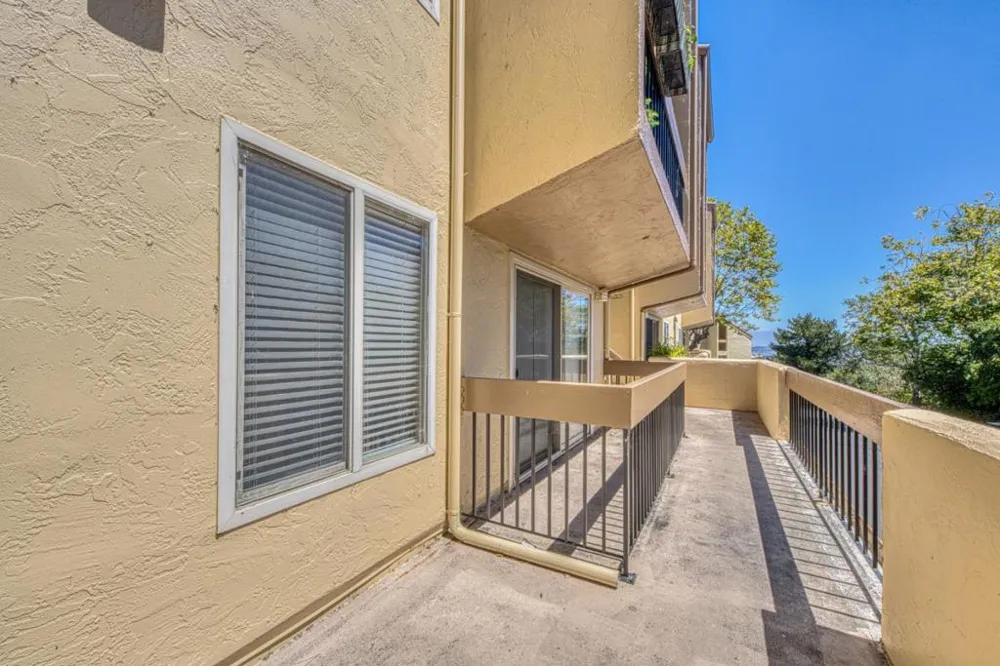 4106 Golden Oaks Lane Monterey, CA 93940