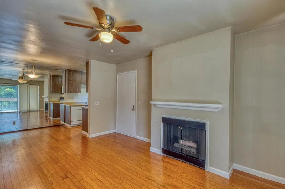 4106 Golden Oaks Lane Monterey, CA 93940
