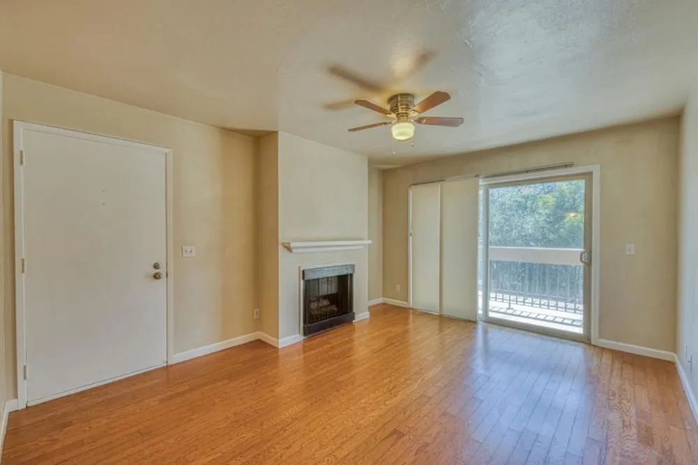 4106 Golden Oaks Lane Monterey, CA 93940