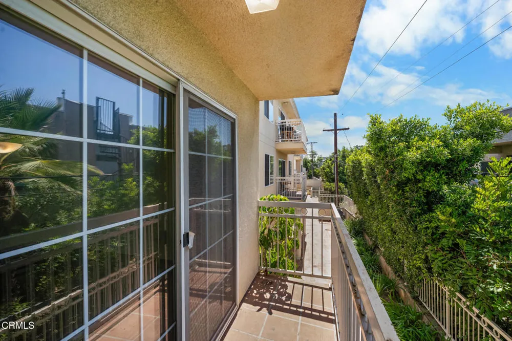 530 W Stocker #206 Glendale, CA 91202