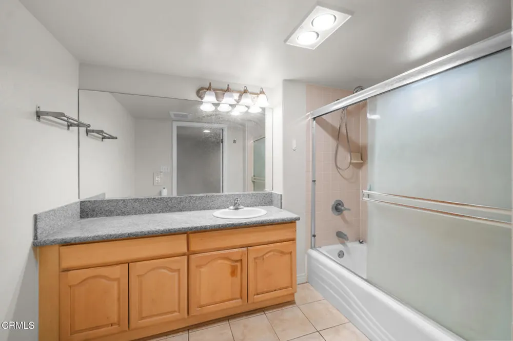 530 W Stocker #206 Glendale, CA 91202