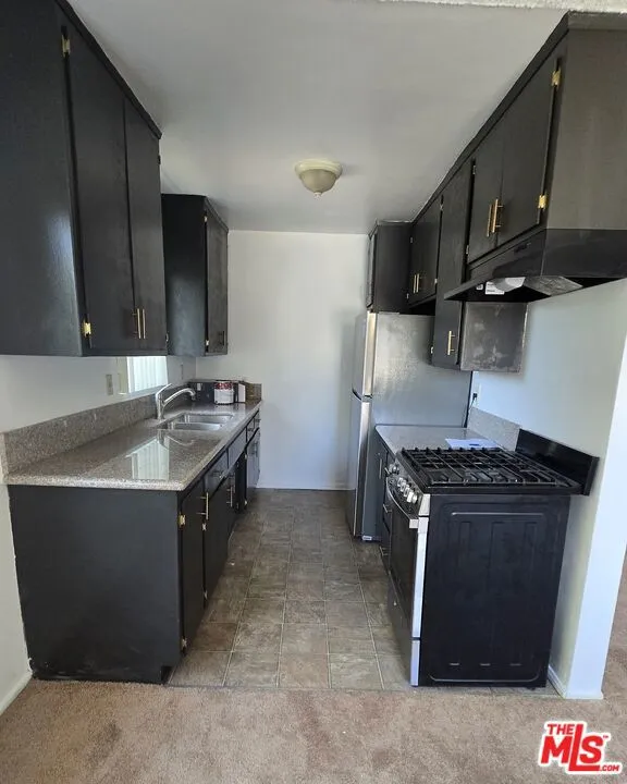 2219 S Crenshaw Boulevard #5 Los Angeles, CA 90016