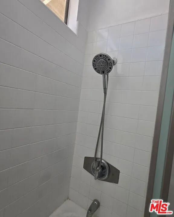2219 S Crenshaw Boulevard #5 Los Angeles, CA 90016