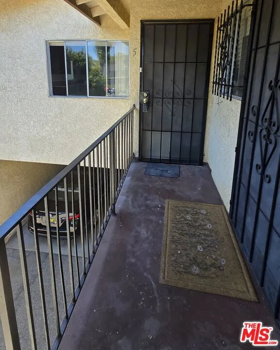 2219 S Crenshaw Boulevard #5 Los Angeles, CA 90016